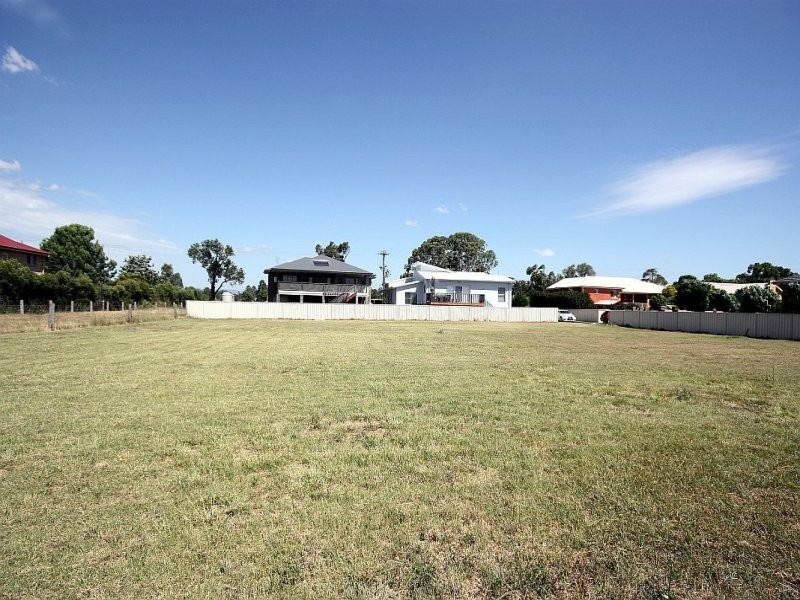 82 Queen Street, Singleton NSW 2330