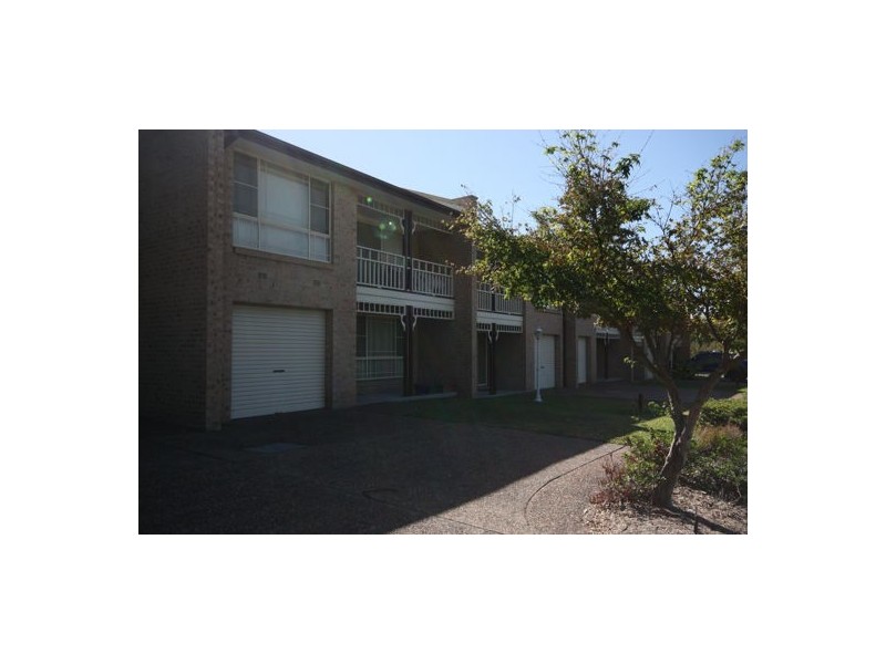 Unit 5 / 2-6 “Hammet Court” Henry Drive, Singleton NSW 2330
