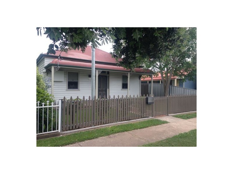 12 York Street, Singleton NSW 2330