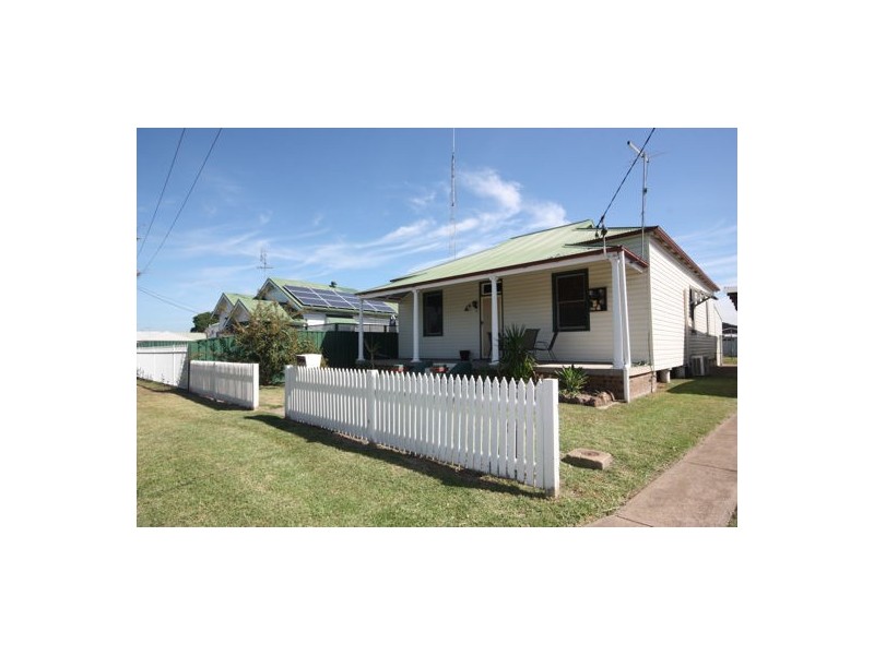 10 Fredrick Street, Singleton NSW 2330