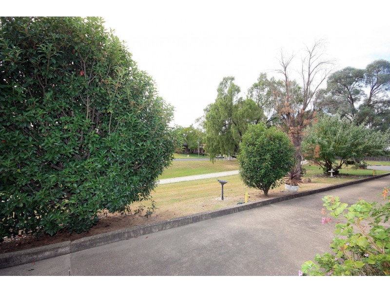 4/5 Dunlop Close, Singleton NSW 2330