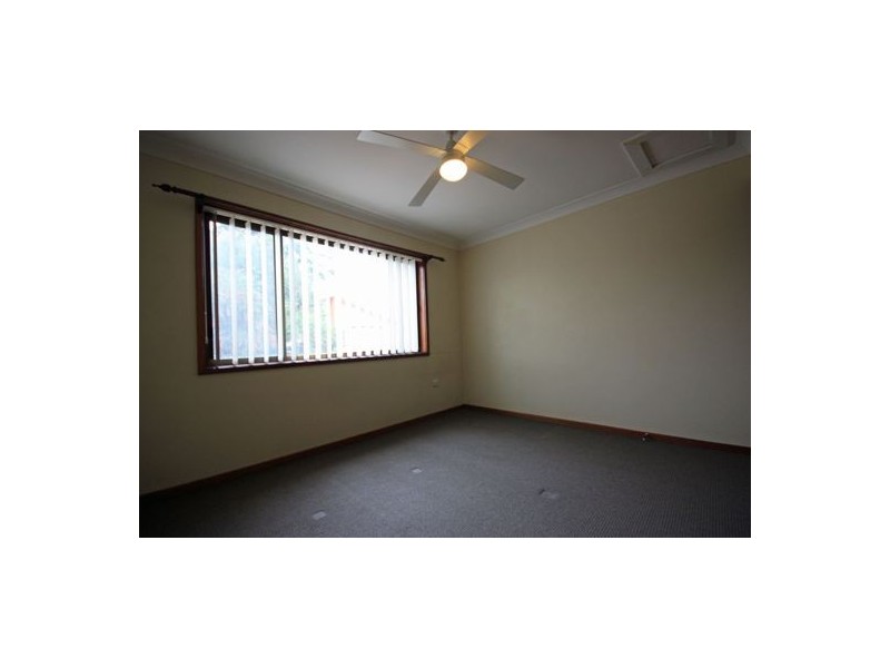 8/18 Howe Street, Singleton NSW 2330