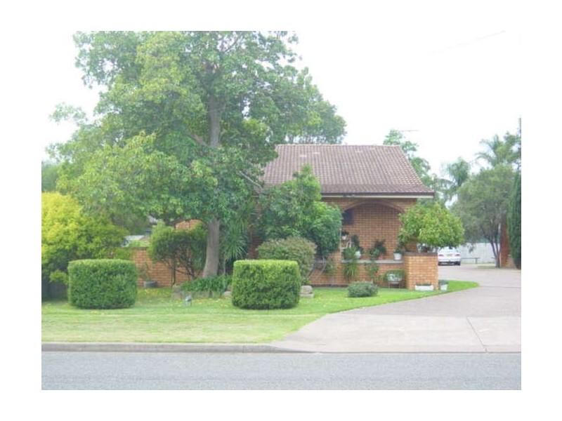 8/18 Howe Street, Singleton NSW 2330