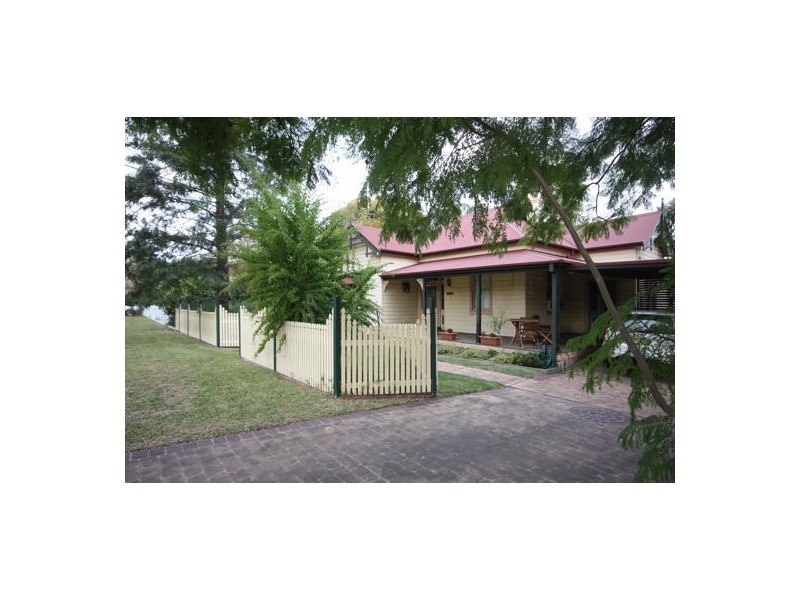 17 Doyle Street, Singleton NSW 2330