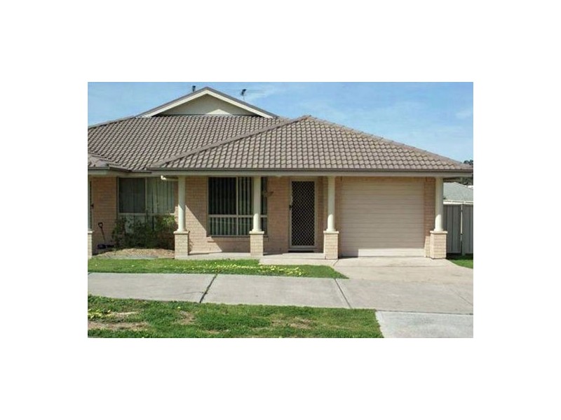 2/32 Wattle Ponds Road, Singleton NSW 2330
