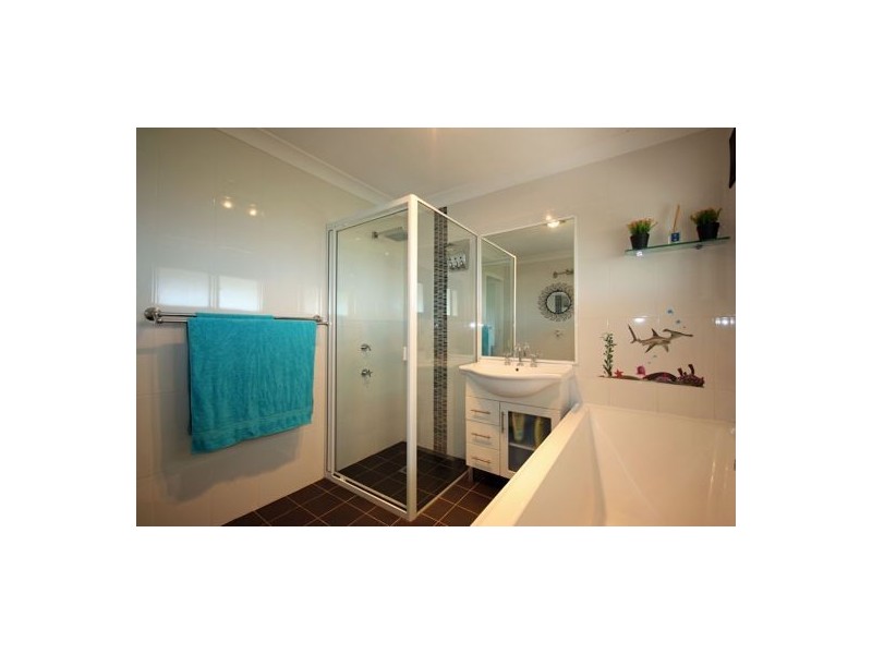 99 Long Point Road East, Singleton NSW 2330