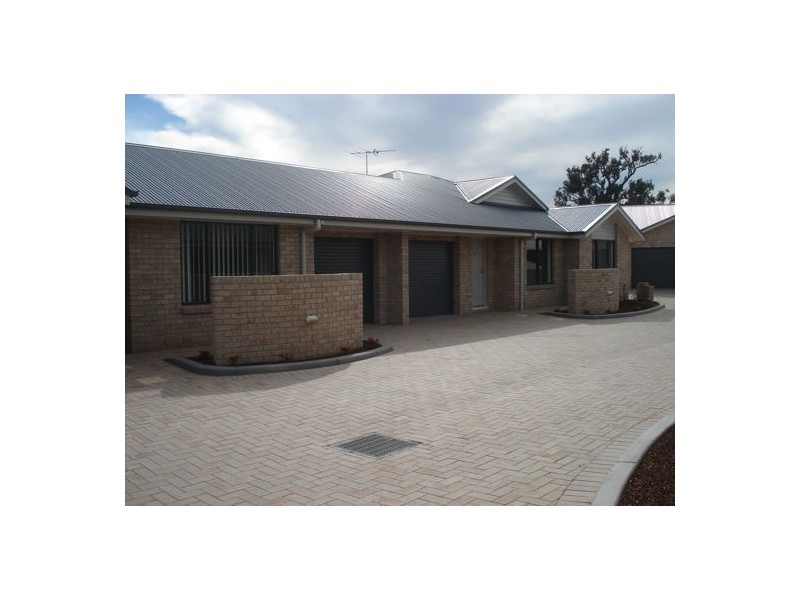 2/29 Wilkinson Blvd, Singleton NSW 2330