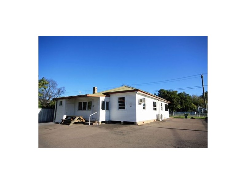 124 George Street, Singleton NSW 2330