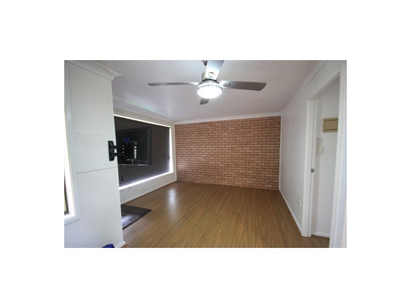 2/88 Blaxland Avenue, Singleton NSW 2330