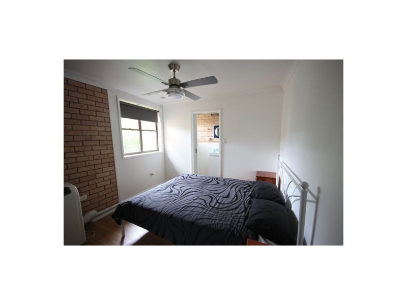 2/88 Blaxland Avenue, Singleton NSW 2330