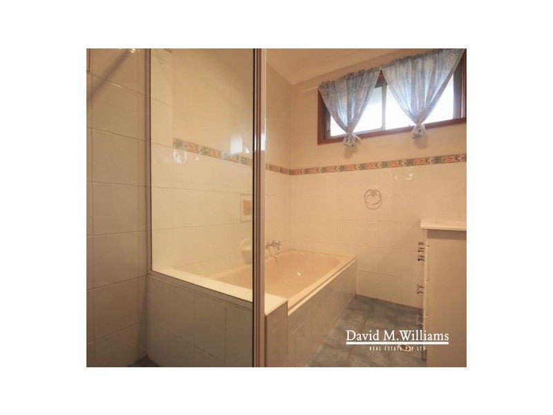 13 Gibson Close, Singleton NSW 2330