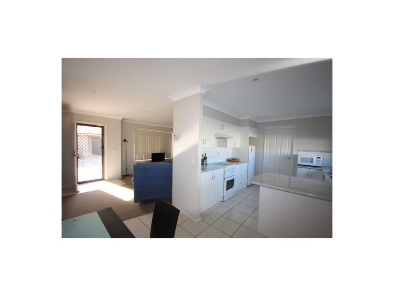 1/29 Wilkinson Blvd, Singleton NSW 2330