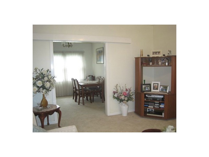 16 Barton Avenue, Singleton NSW 2330