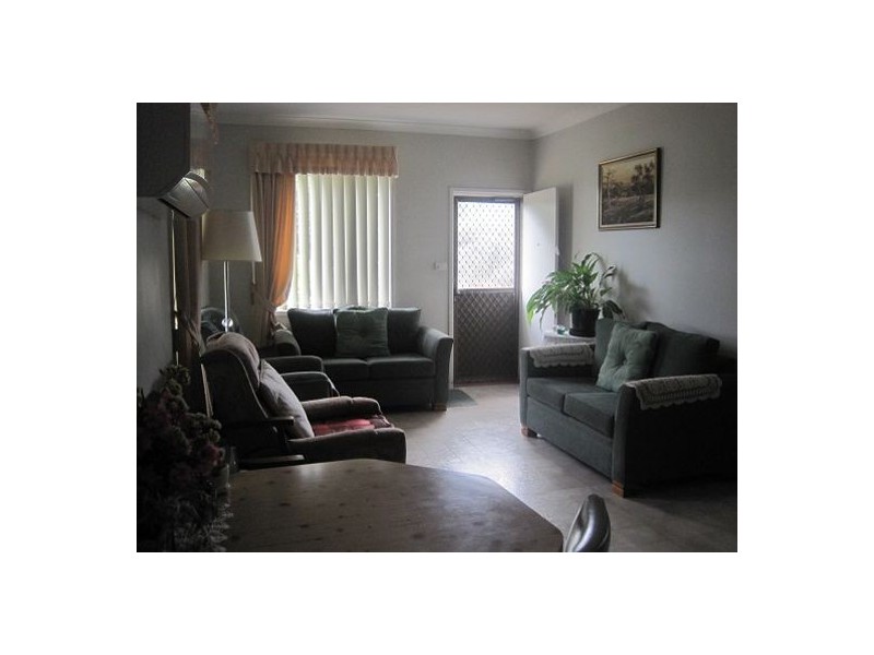 16 Barton Avenue, Singleton NSW 2330