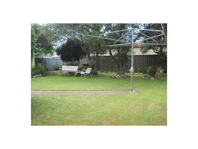 16 Barton Avenue, Singleton NSW 2330