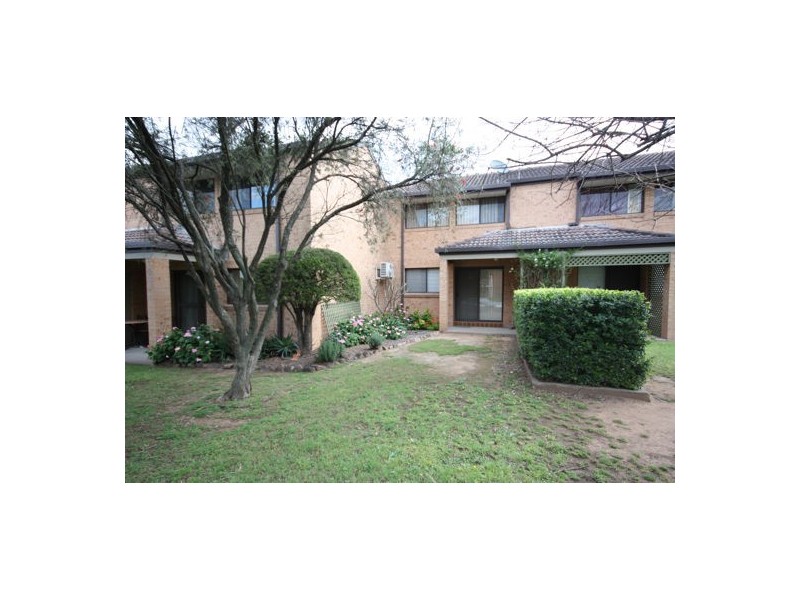 11/26 Willcox Avenue, Singleton NSW 2330