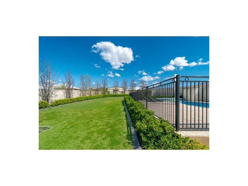 129 Casey Drive, Singleton NSW 2330