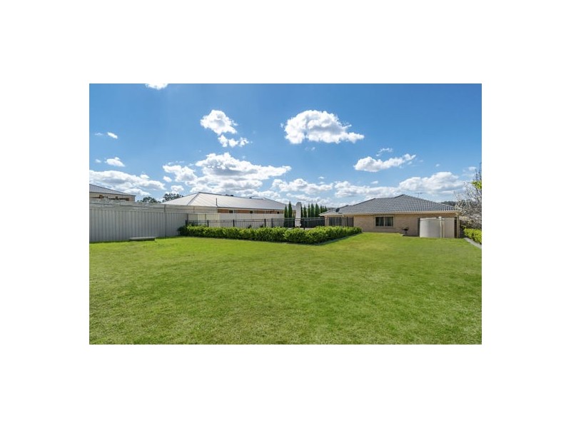 129 Casey Drive, Singleton NSW 2330