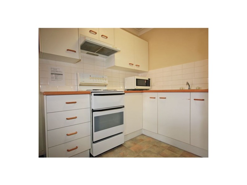 16 The Terraces 174 John Street, Singleton NSW 2330