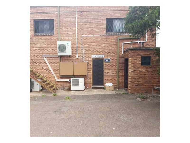 Unit 2/229-233 John Street, Singleton NSW 2330