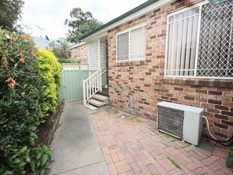 2/39 Castlereagh Street, Singleton NSW 2330