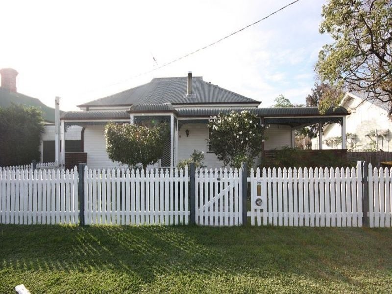 28 Pitt Street, Singleton NSW 2330