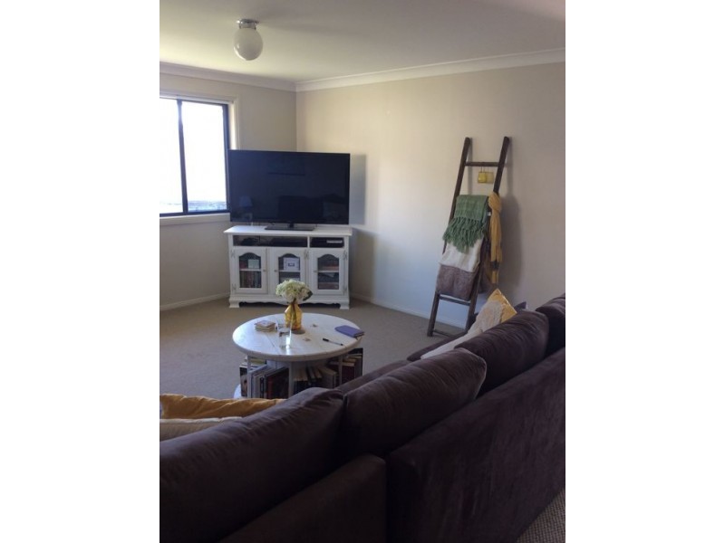 2/6 Eveleigh Close, Singleton NSW 2330