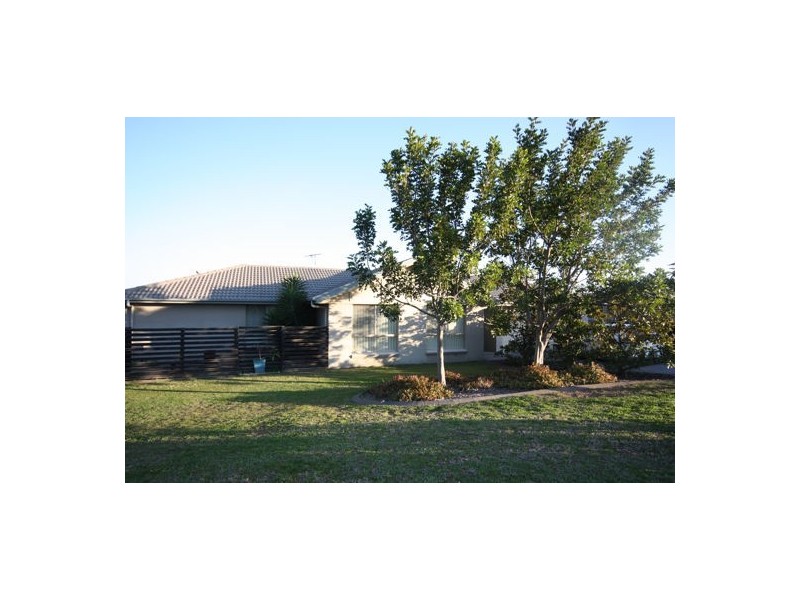 4 Clarke Close, Singleton NSW 2330