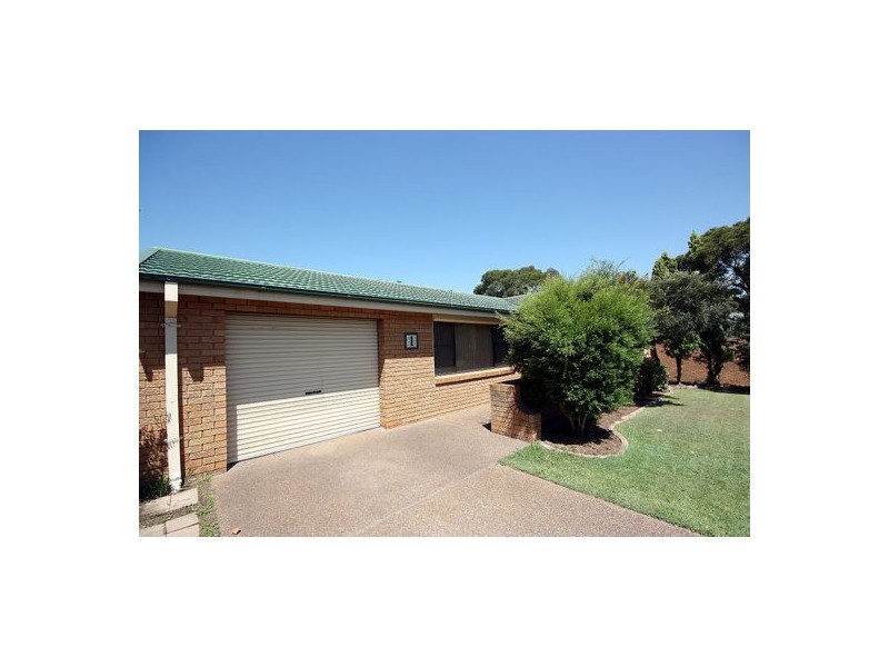 1 Deans Avenue, Singleton NSW 2330