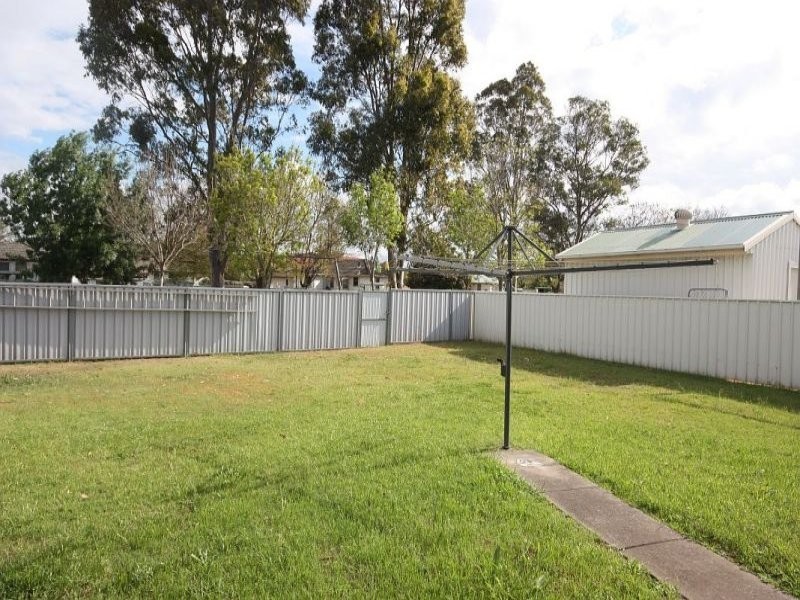 21 Howe Street, Singleton NSW 2330