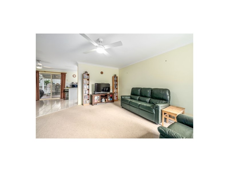 2/11 Richards Avenue, Singleton NSW 2330