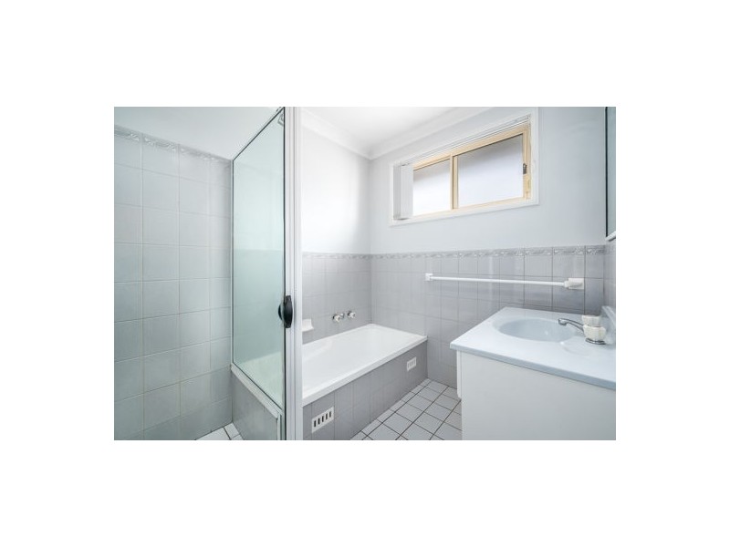 2/11 Richards Avenue, Singleton NSW 2330