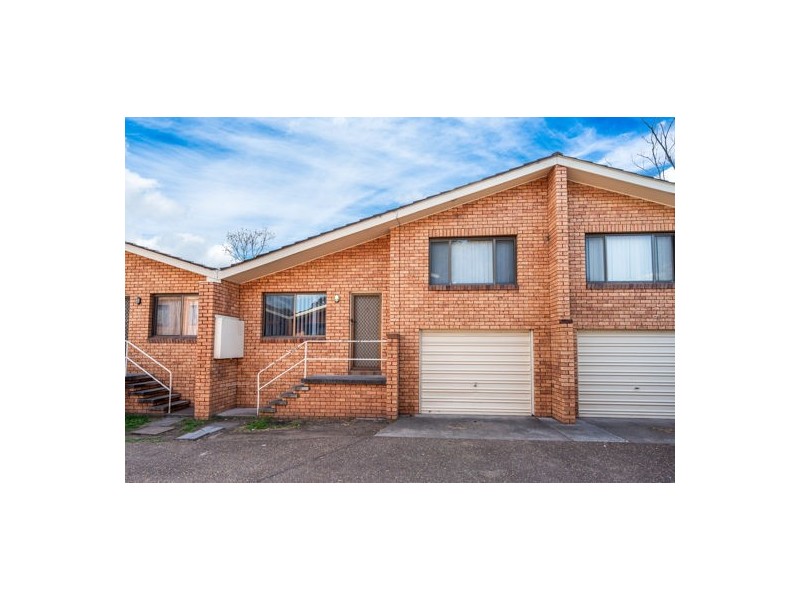 7/18 Howe Street, Singleton NSW 2330