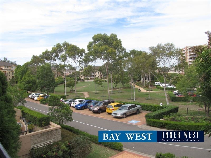 27/3  Bradley Place, Liberty Grove NSW 2138