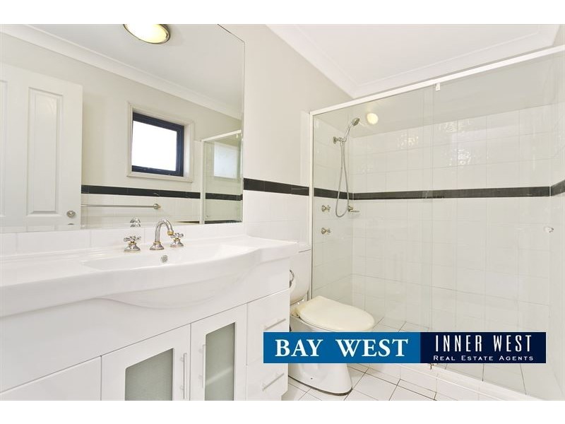 8 Simeon Place, Liberty Grove NSW 2138