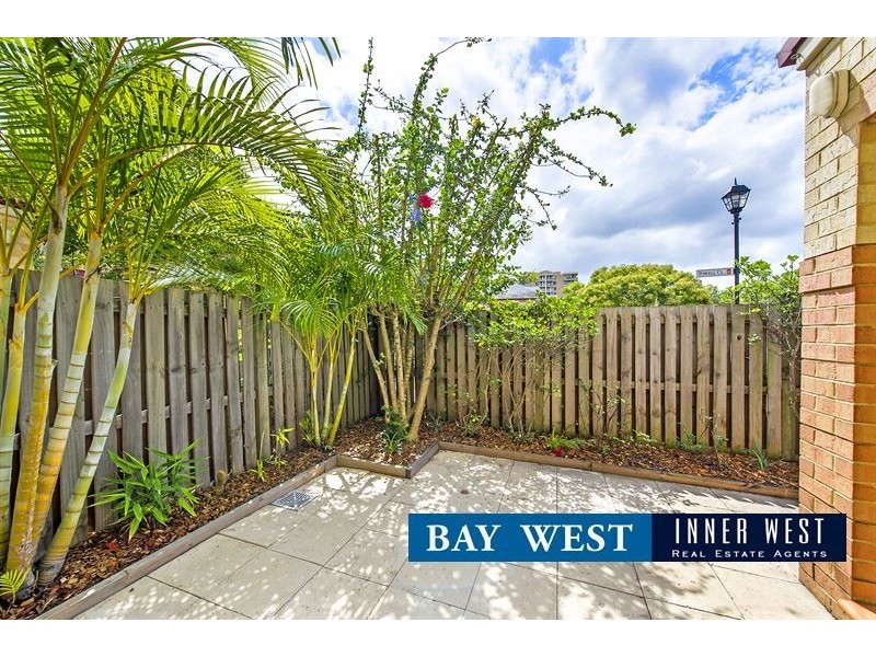 8 Simeon Place, Liberty Grove NSW 2138