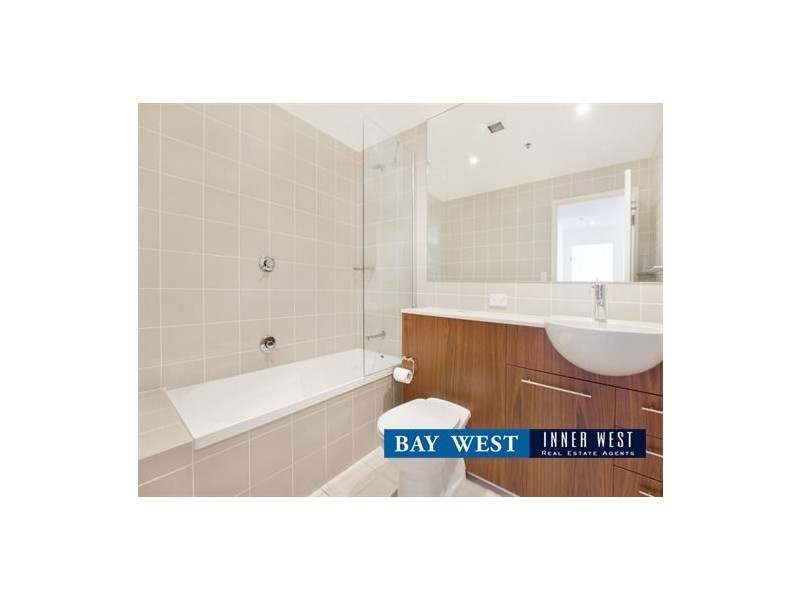 701/2 Rider Boulevarde, Rhodes NSW 2138