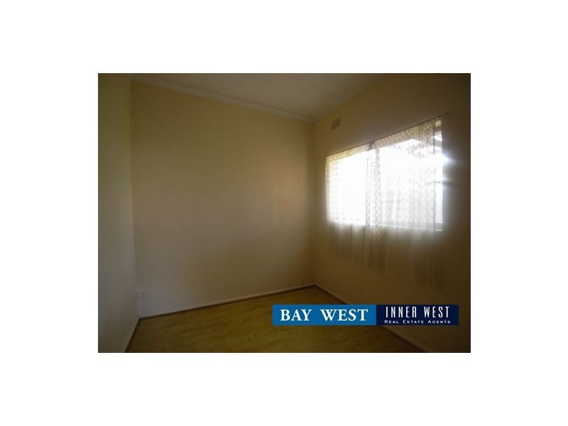 4 Kanoona Avenue, Homebush NSW 2140