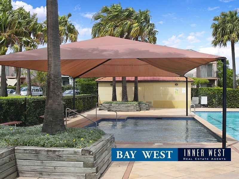 801/4 Wentworth Drive, Liberty Grove NSW 2138