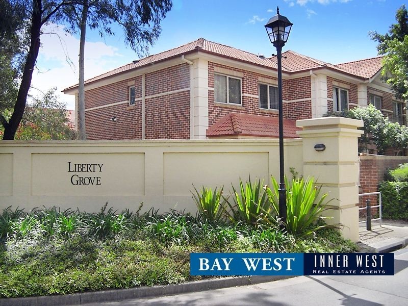 801/4 Wentworth Drive, Liberty Grove NSW 2138