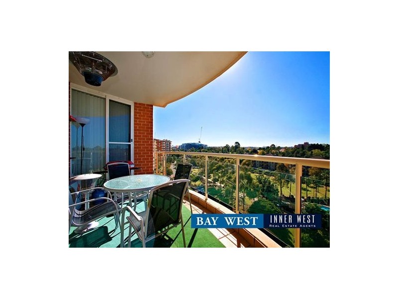 801/4 Wentworth Drive, Liberty Grove NSW 2138