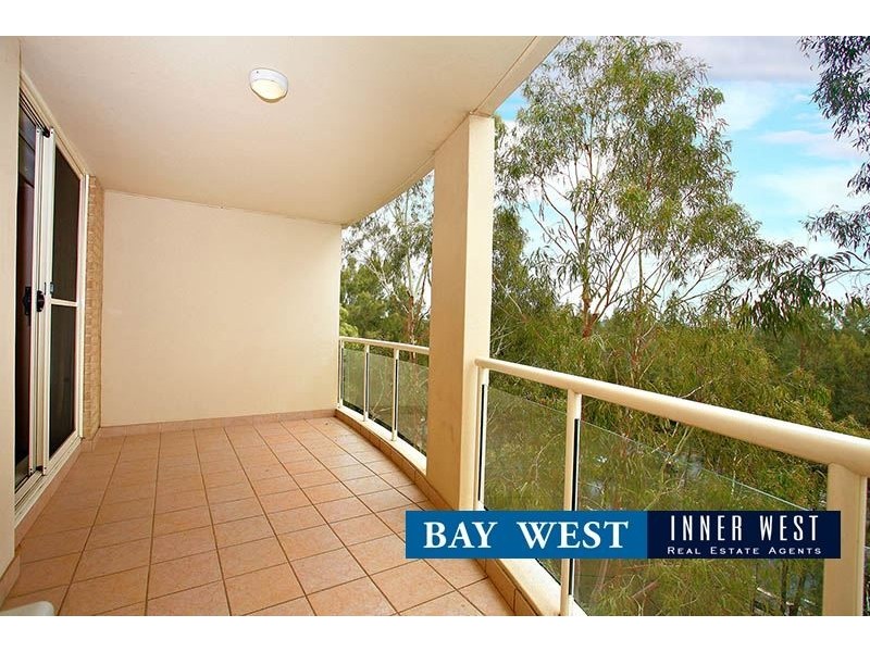 407-/4 Wentworth Drive, Liberty Grove NSW 2138