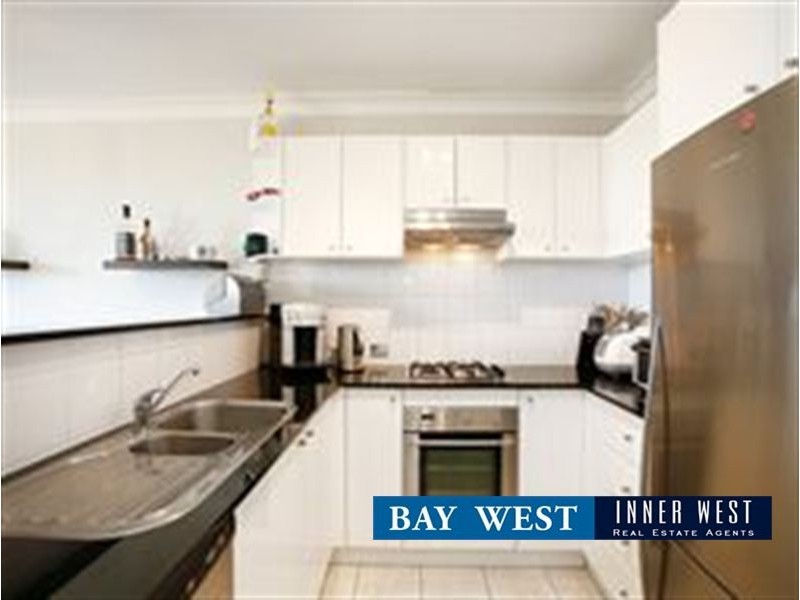 801/4 Wentworth Drive, Liberty Grove NSW 2138