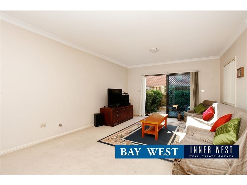 25 Charlton Drive, Liberty Grove NSW 2138