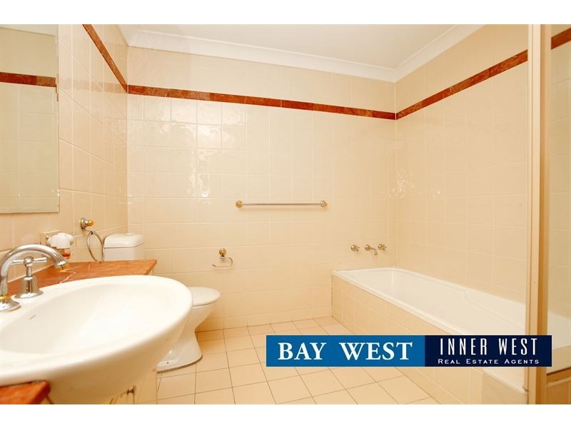 25 Charlton Drive, Liberty Grove NSW 2138