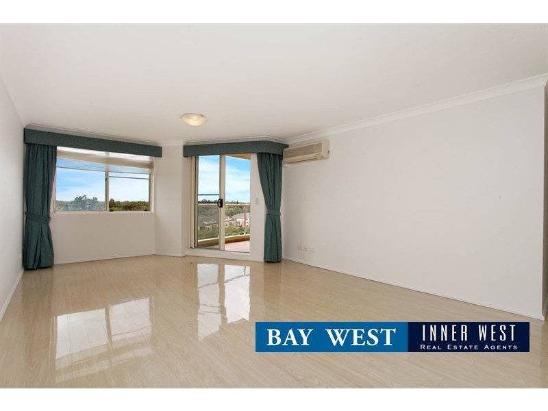 702/10 Wentworth Drive, Liberty Grove NSW 2138