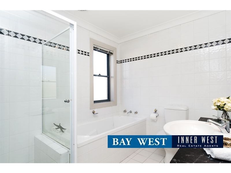 10 Wenton Avenue, Liberty Grove NSW 2138