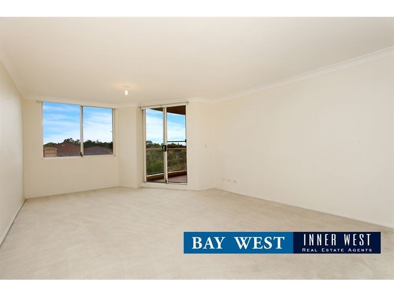 402/10 Wentworth Drive, Liberty Grove NSW 2138