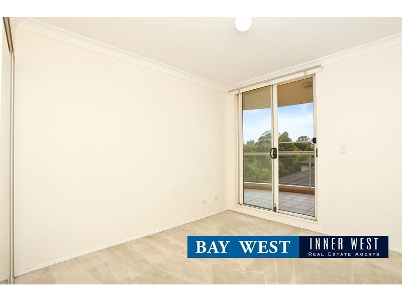 402/10 Wentworth Drive, Liberty Grove NSW 2138