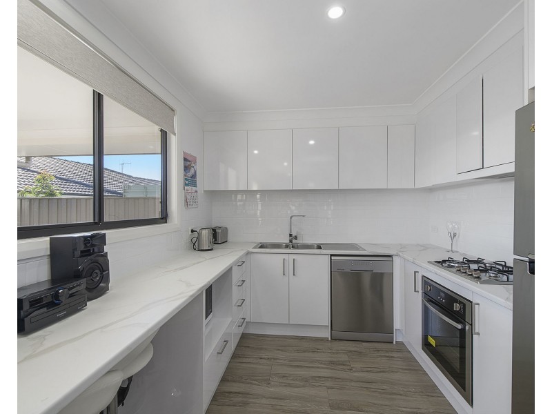 12A-12B Meehan Street, Thrumster NSW 2444